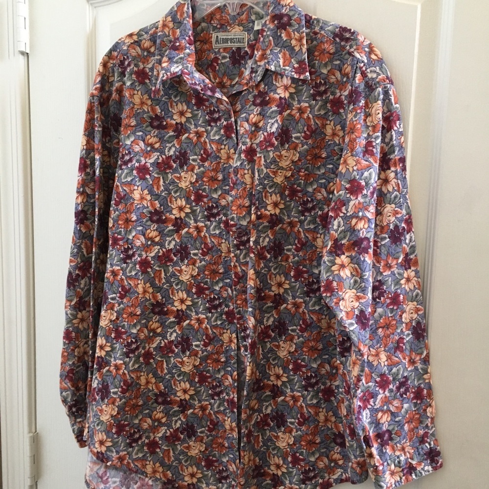 FINAL MARKDOWN Ladies Aeropostale blouse large